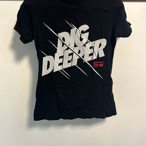 Shaun T “DIG DEEPER” t-shirt, size L